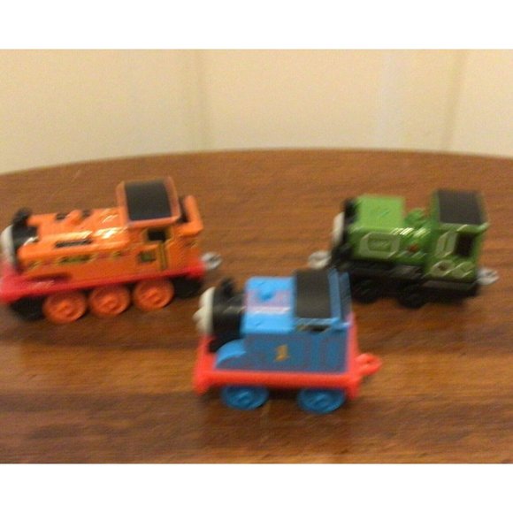 Lot 2 Thomas & Friends Take N Play Die Cast Trains NIA LUKE + 1 Plastic THOMAS - Picture 4 of 8